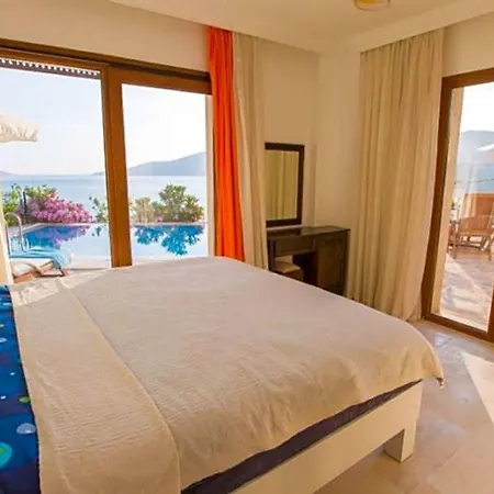 Sleeps 6 With Pool Air Con And Wifi